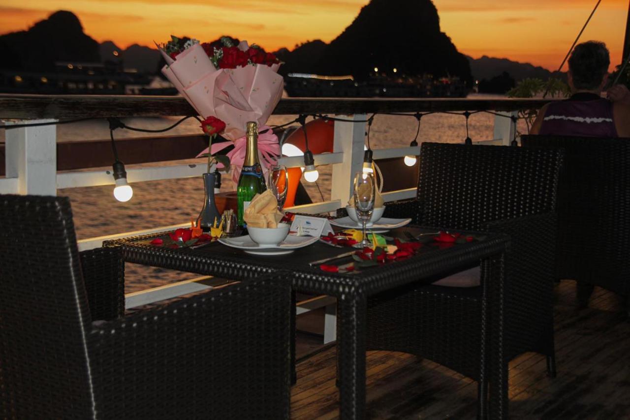 Lan Ha Lotus Cruise Hotell Ha Long Exteriör bild